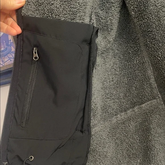 Columbia Women's Black Omni Wind Jacket - Picture 8 of 16